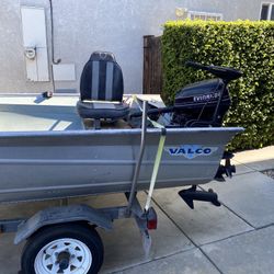 VALCO Boat With Trailer 