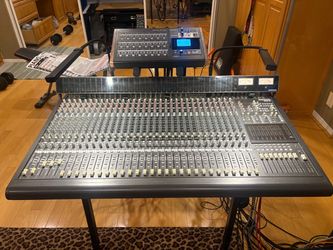 Mackie 32x8 Large Format Mixing Console