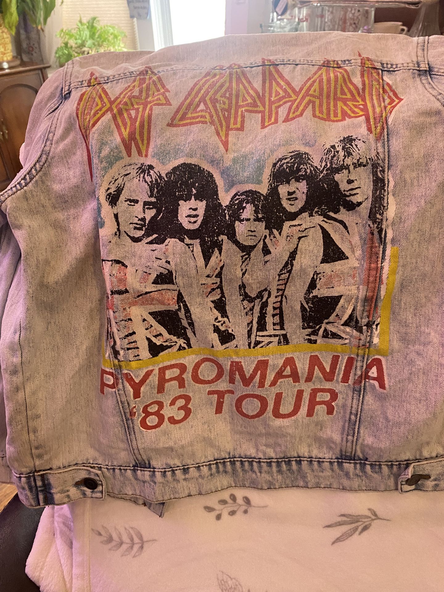 Rock N Roll Def Leppard Medium Size jacket