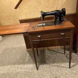 Vintage Singer Sewing Machine In Cabinet