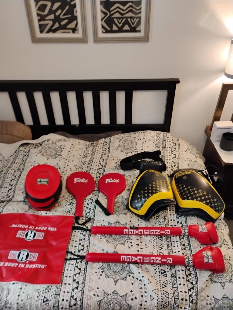 Boxing And Kickboxing Gear