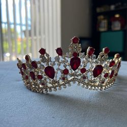 Quinceañera / Sweet 16 Crown, Used Twice For Pictures And Party, Like New, Good Quality 