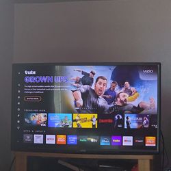 Vizio HD 32inch smart TV with remote