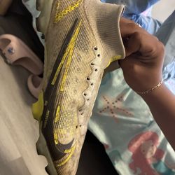 Superfly elite size 8.5