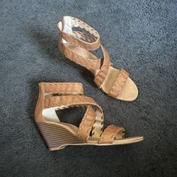 Women’s Tan Leather Wedge Sandal Sz 8.5