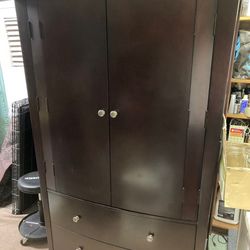 tv hutch dresser drawer dresser good condition 