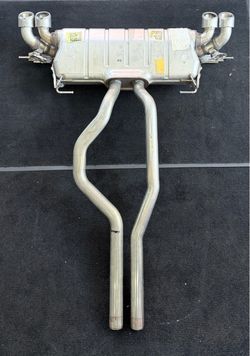 2024 Land Rover Defender 110 V8 P525 5.0 OEM Valved Exhaust Muffler – 100 Miles