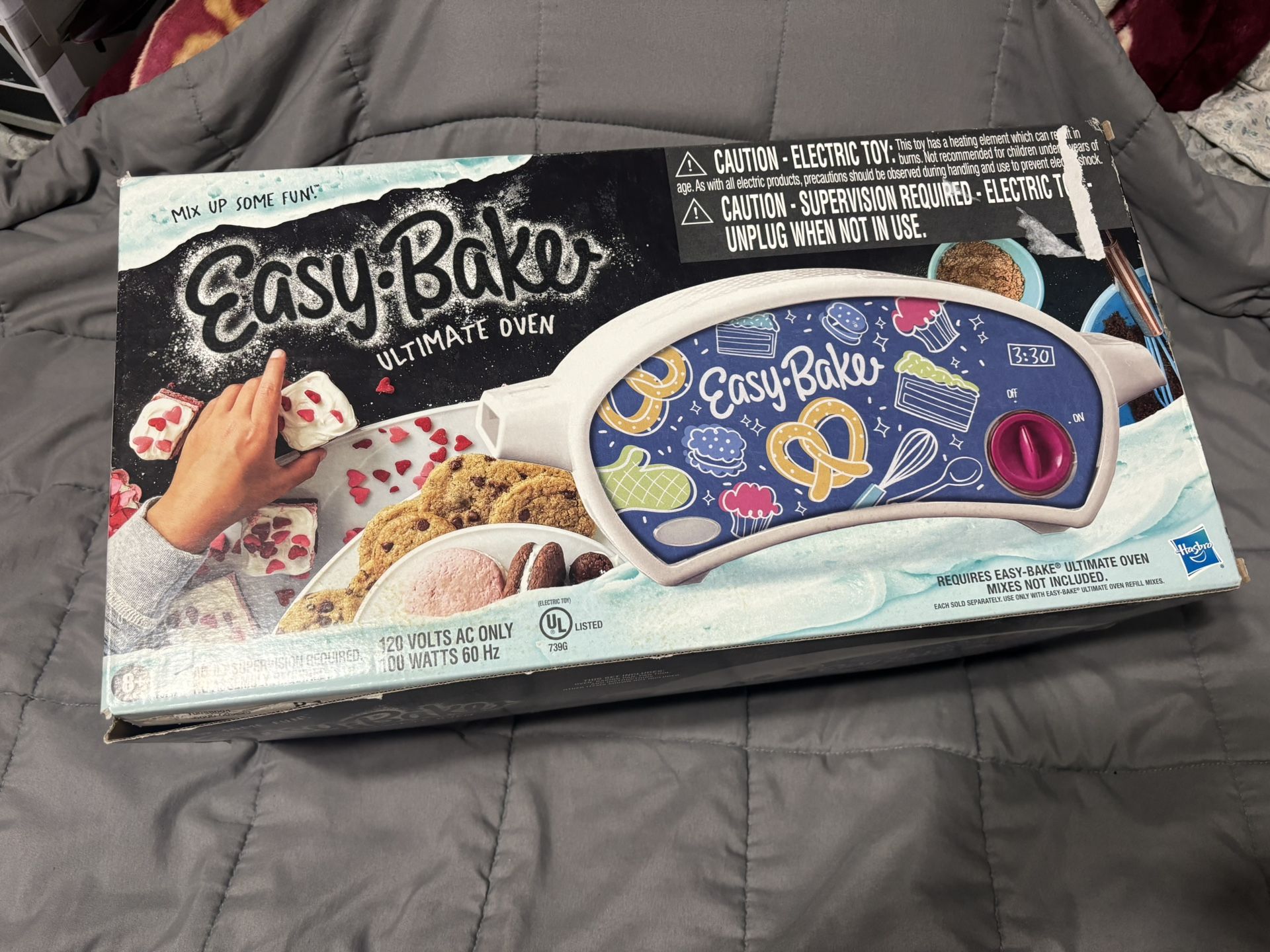 Easy Bake Ultimate Oven, Baking Star Super Treat Edition