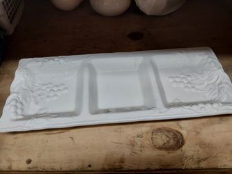 Ceramic, three-section  platter