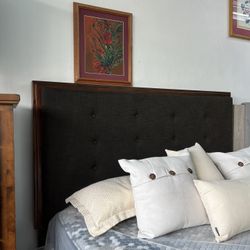 NEW QUEEN BED