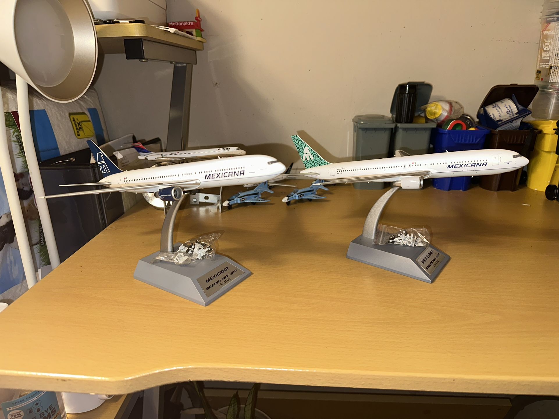 Inflight200 Mexicana Airlines B767-300 Pair Scale 1:200