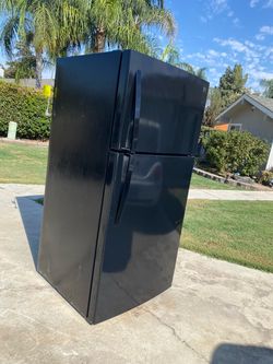 33” Two Doors Top Freezer