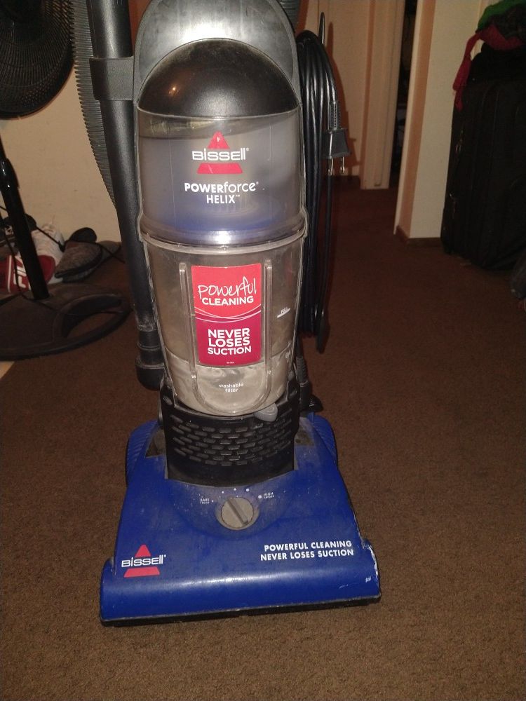 Bissell Powerforce Helix. Vacuum Cleaner
