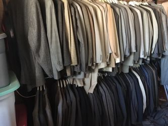 Bulk sale for resale 300-500 name brand men’s suit jackets blazers sports coats make offer