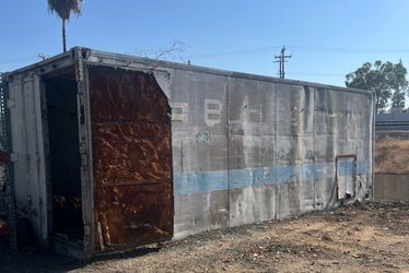 20 foot insulated container