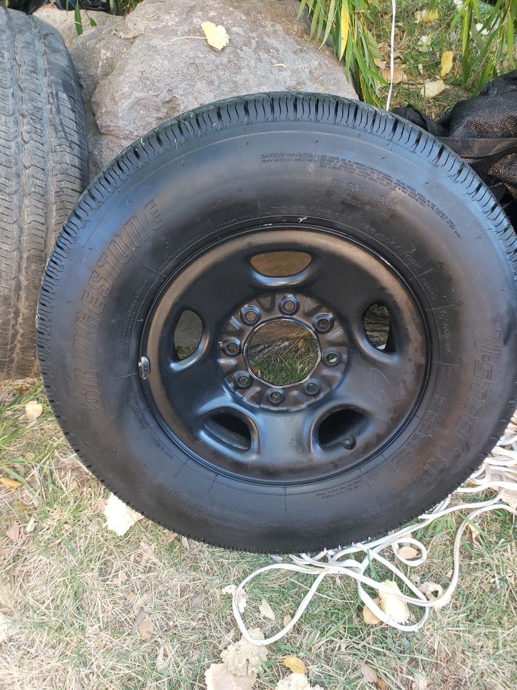 Chevrolet Silverado Spare Tire 8 Hole