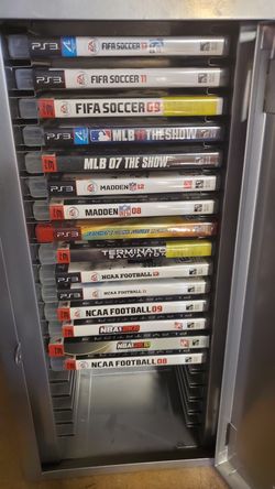Metalic box with 15 ps3 games