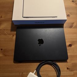 Apple 2022 MacBook Air Laptop with M2 chip 13.6-inch Liquid Retina Display, 8GB RAM, 256GB SSD Storage