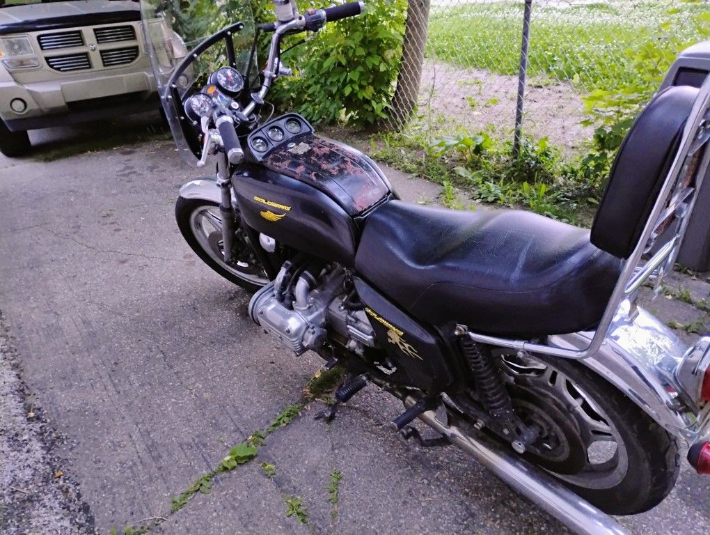 79 Goldwing
