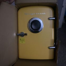 Mini Fridge