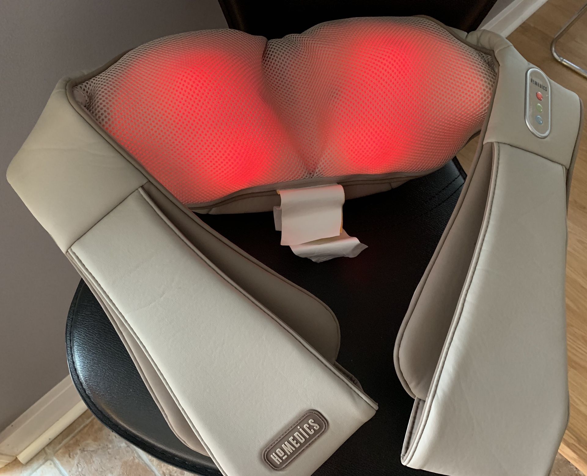 Homedics Shiatsu deluxe neck & shoulder Massager with Heat