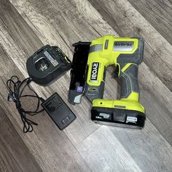 RYOBI 18V 23GA PIN NAILER WITH BATTERY AND CHARGER