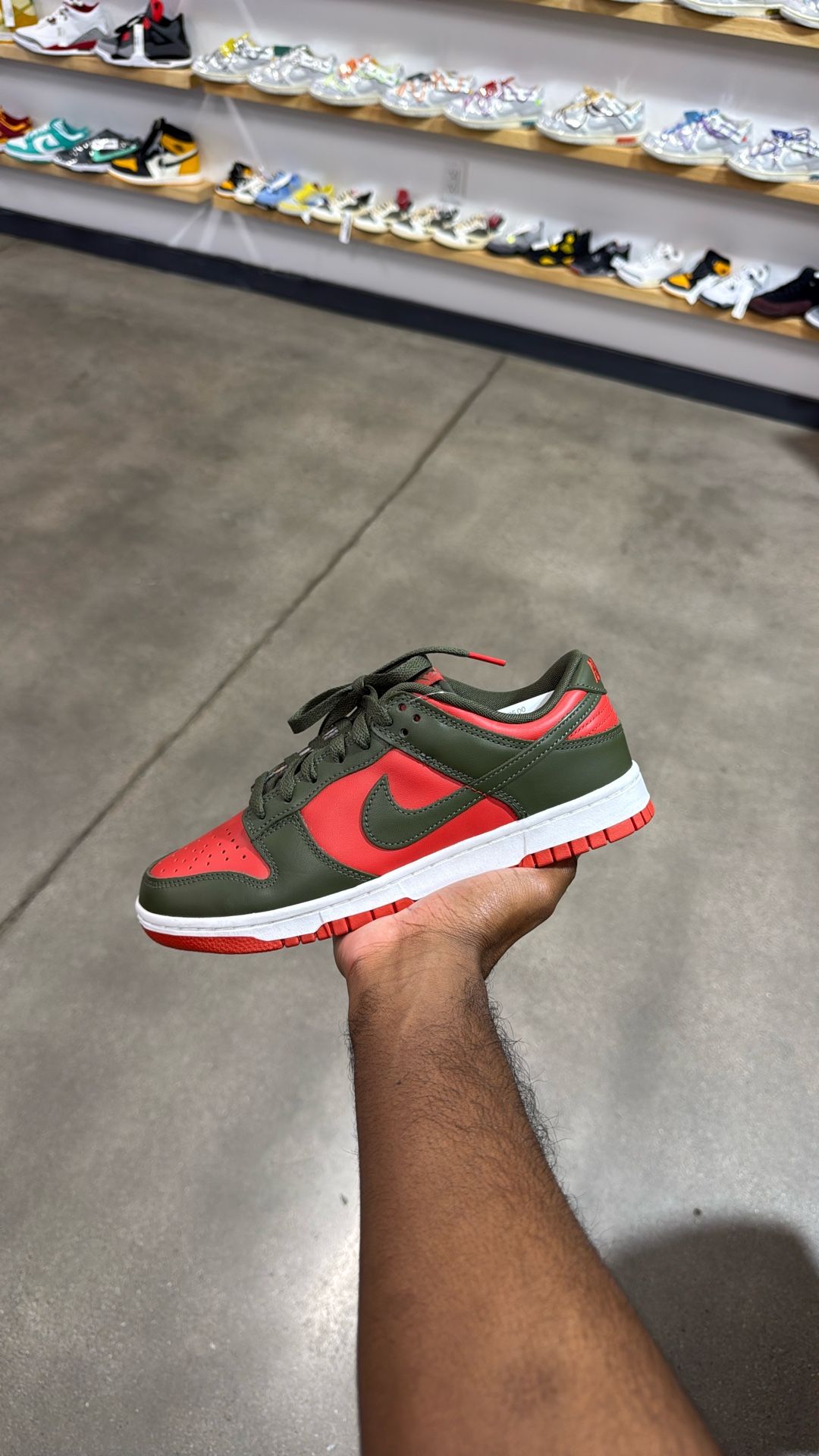 Pre-loved Nike Dunk Low Freddy Kreuger Sz8