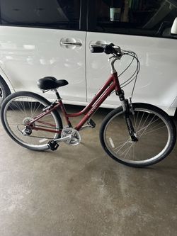 Raleigh Venture 2 Bike (like new condition)
