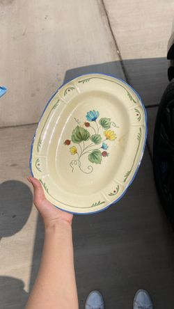 Metlox Gigi Pattern Serving Platter, a vintage piece from the 1970s