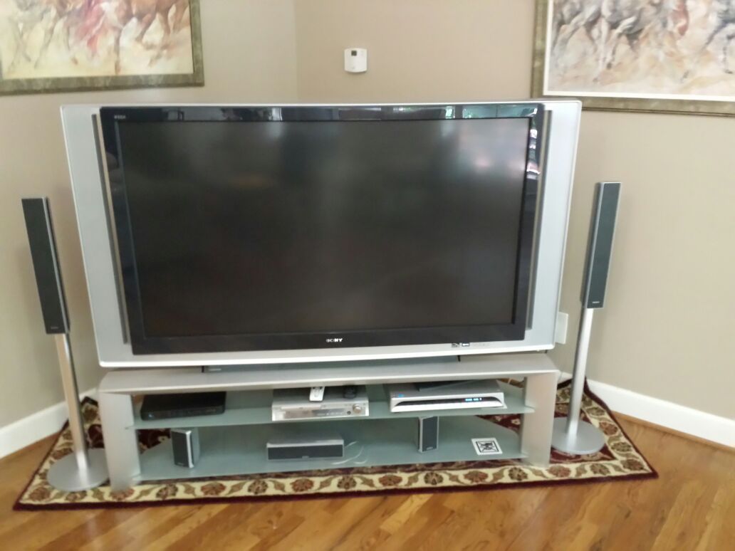 Price drop** Sony 60 inch grand WEGA SXRD high Def 1080 p rear projection tv wega with stereo surround sound and components