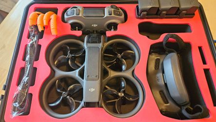 DJI Avata 2 Fly More Kit and Goggles