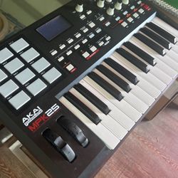 Akai Mpk25 Keyboard