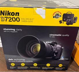 Nikon D7200 Camera - with box