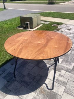 4 foot round wood table