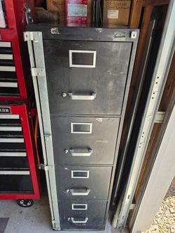 4 drawer locking vertical file cabinet.