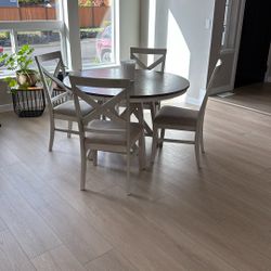 Farmhouse Round Dining Table With 4 Chairs