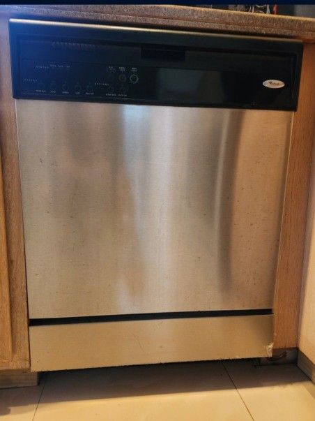 Needs To Be Gone By FRIDAY ...Whirpool Dishwasher With Hot Drying Plate.