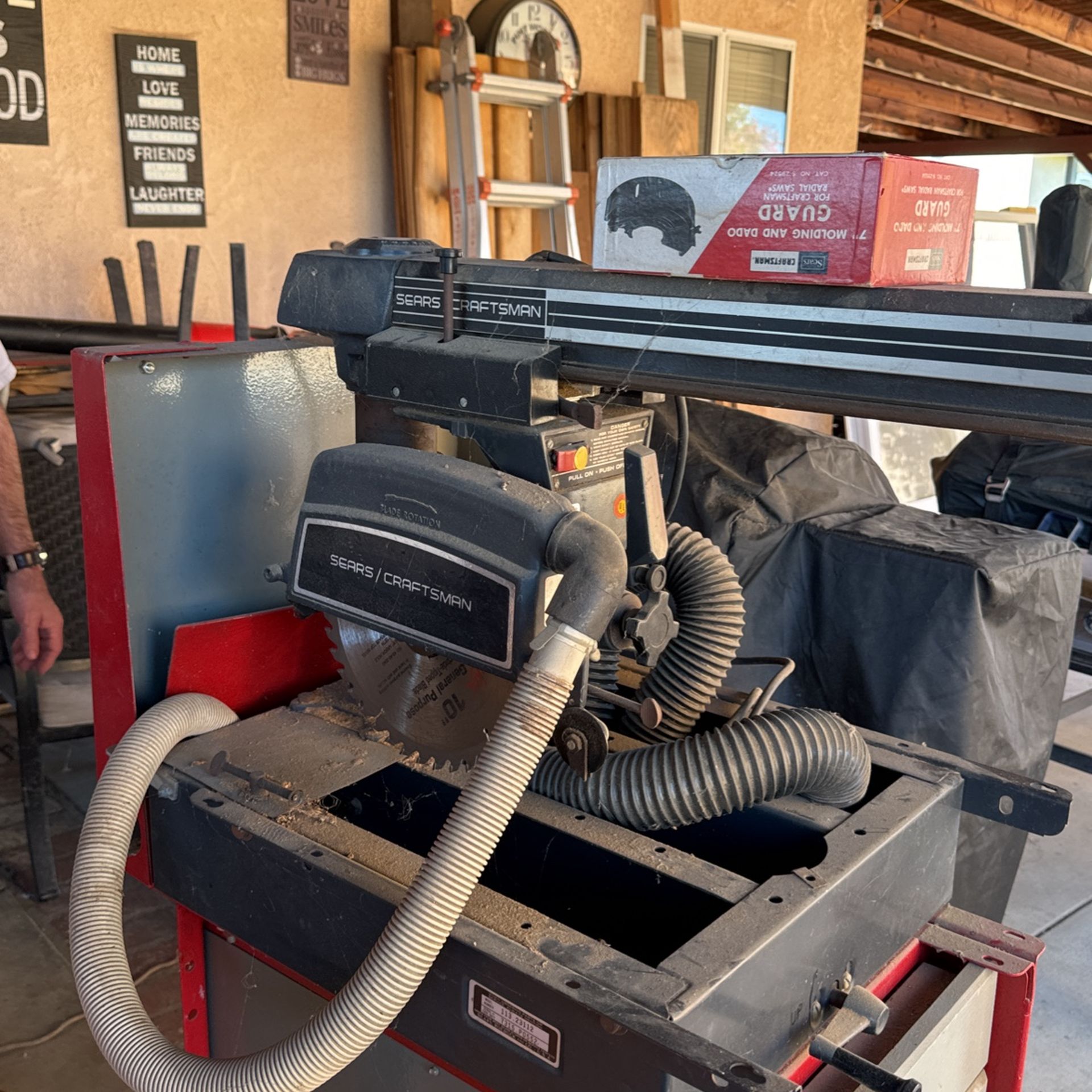 Radial arm saw