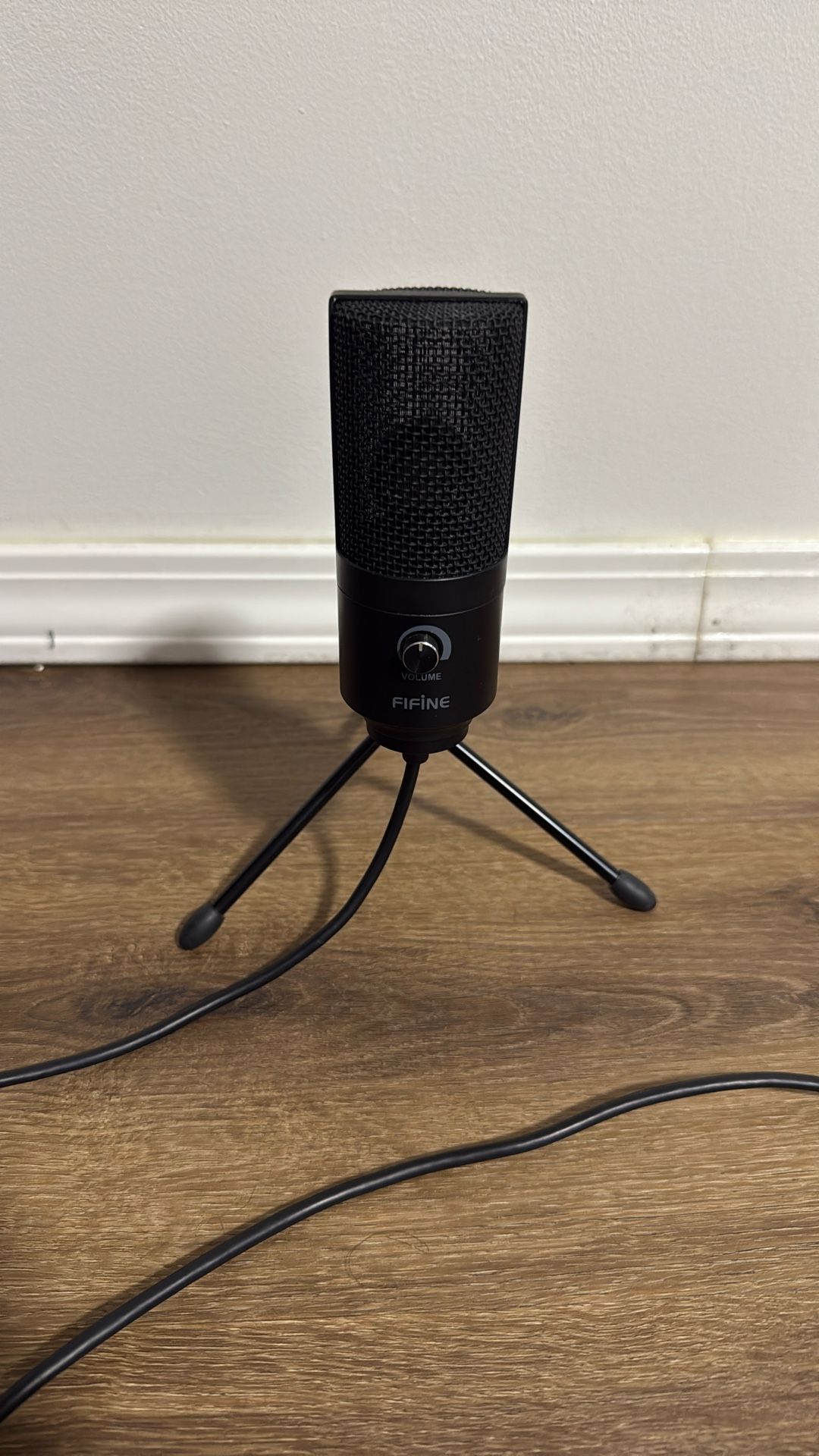 Fifine Microphone Used For Gaming And Talking 