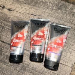 Olay Regenerist 2-detoxifying Poor Scrub 1-regenerating cream cleanser