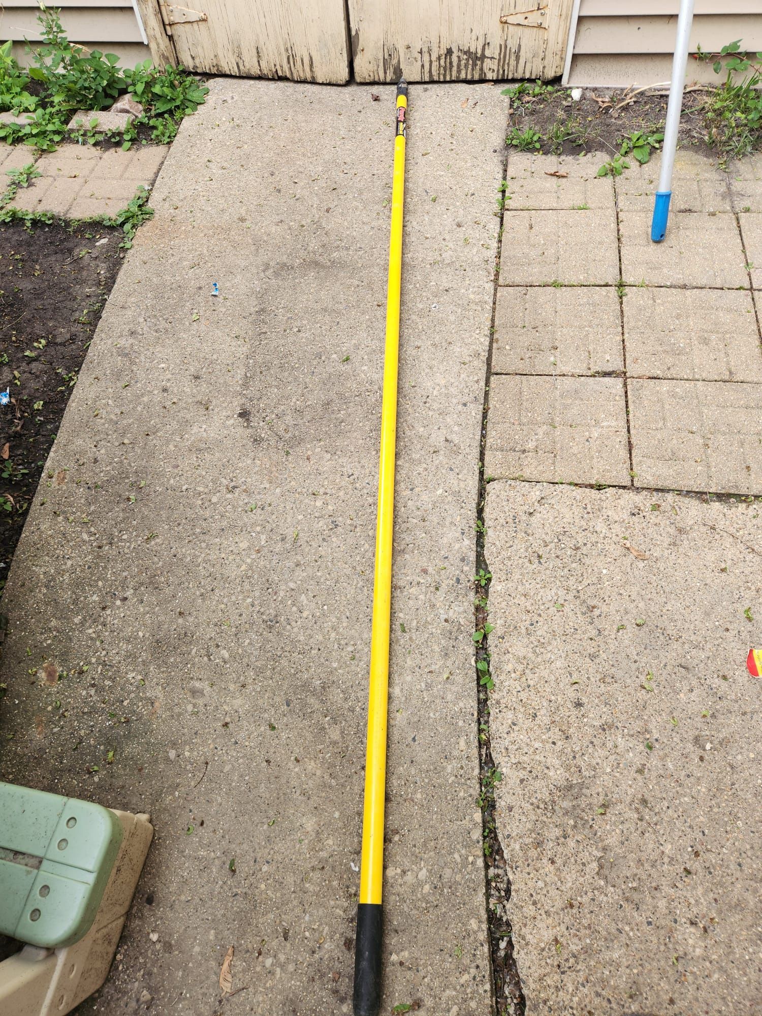 Extension pole 8-16.