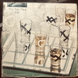 🎭Tic-Tac-Toe Drinking Game Shot Glass Set – Glass Board + 9 Shot Glasses (Opened Box, Unused)