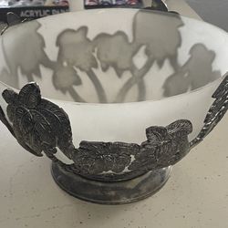 Godinger Silver plated Frosted 10” Salad Bowl. 
