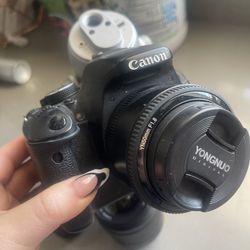 CANON T3i 2 LENSES, BATTERY AND CHARGER