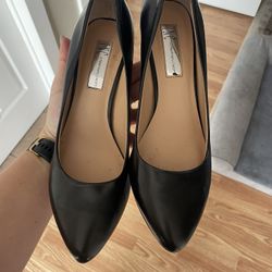 Woman’s Heeled Work Shoes
