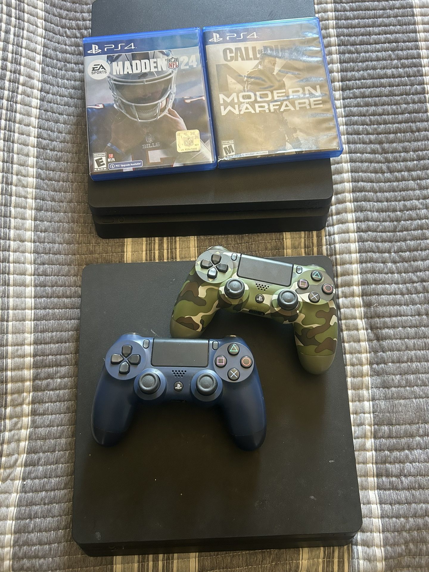 2 ps4’s