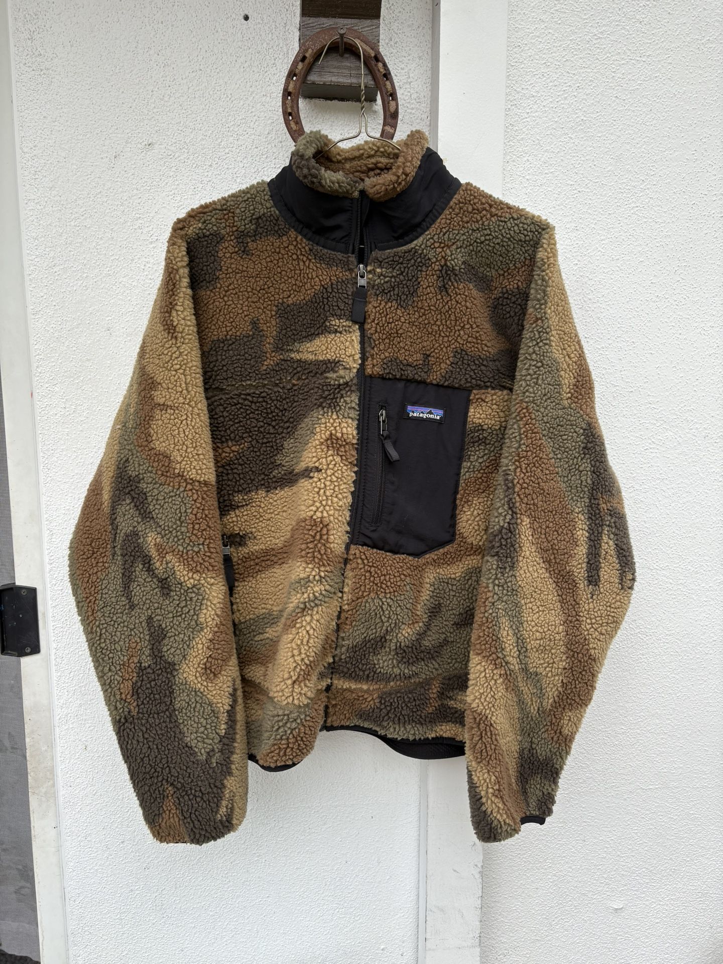 Men's Army Camo Patagonia Retro X Deep Pile Fleece Jacket (Small)