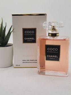 CHANEL

 COCO MADEMOISELLE CRUSH ABSOLU Eau de Parfum

3.4 fl ⭐️
