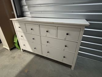 Hemnes 8-Drawer White Dresser