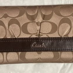  Authentic Coach Wallet